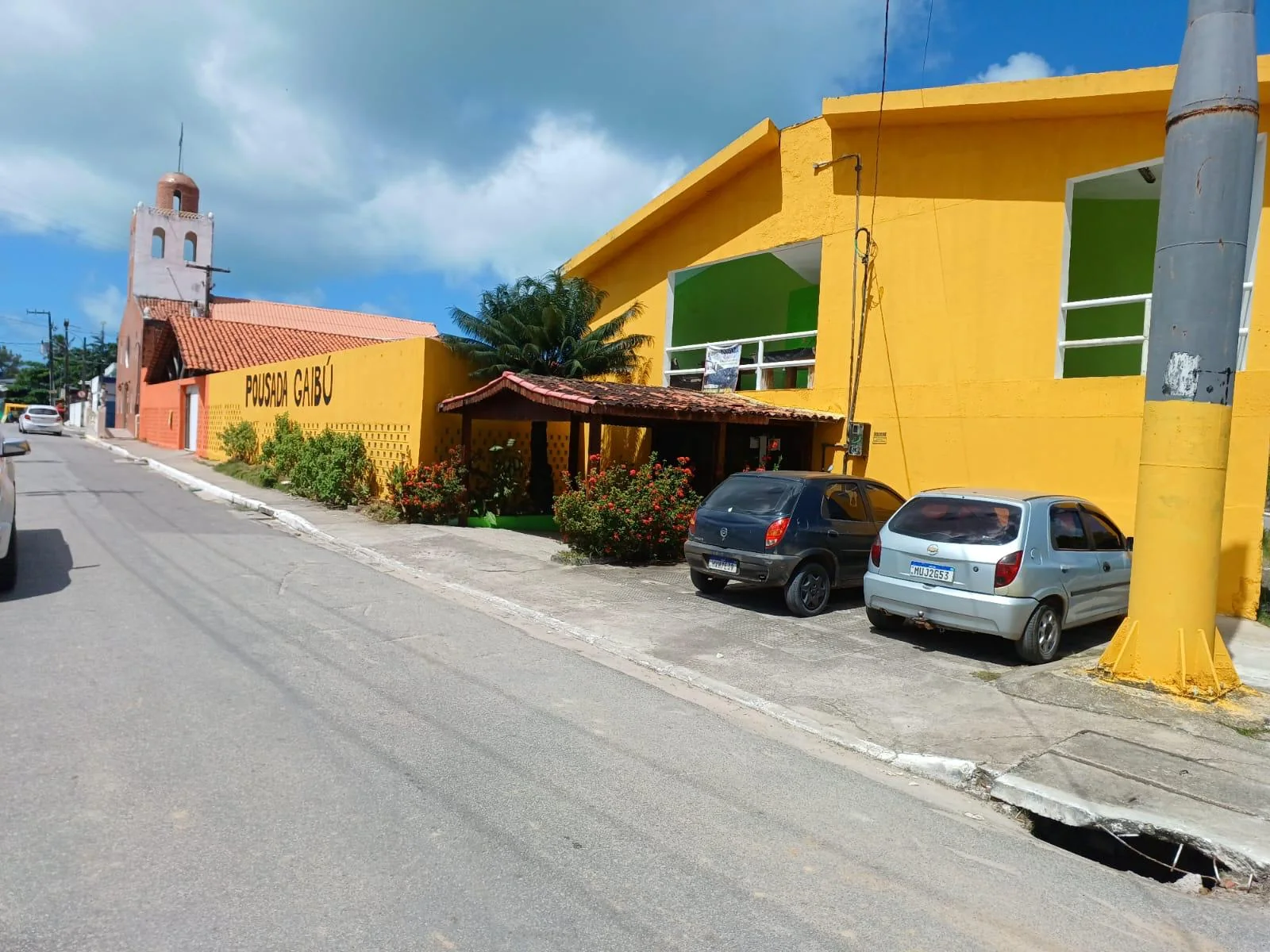 Fachada da Pousada Gaibú